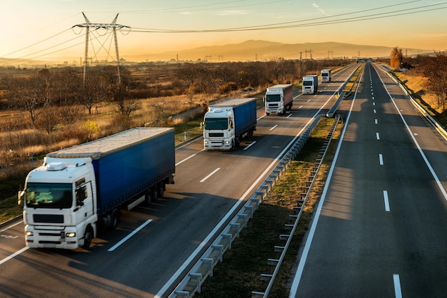 Zdjęcie wysoki kąt widoku autostrady