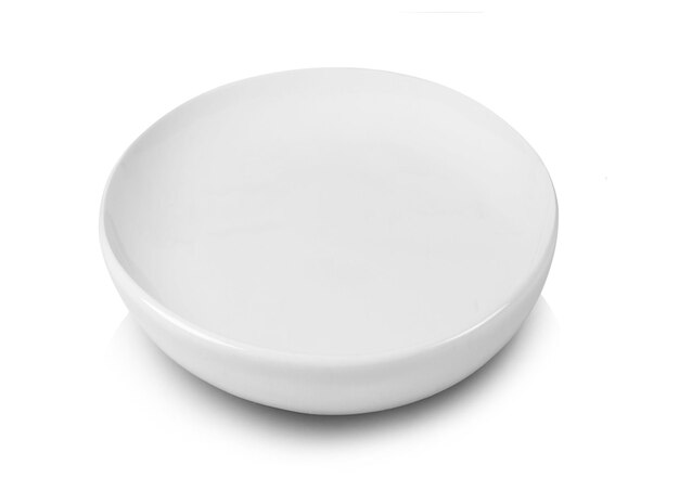 Zdjęcie wysoki kąt widoku chleba na talerzu na białym tle