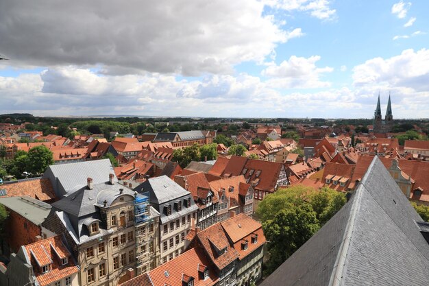 Wysoki kąt widoku domów w mieście