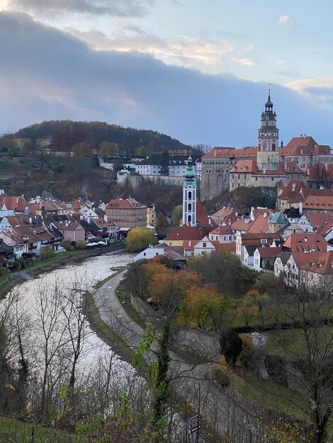 Zdjęcie wysoki kąt widoku krajobrazu miasta na tle nieba