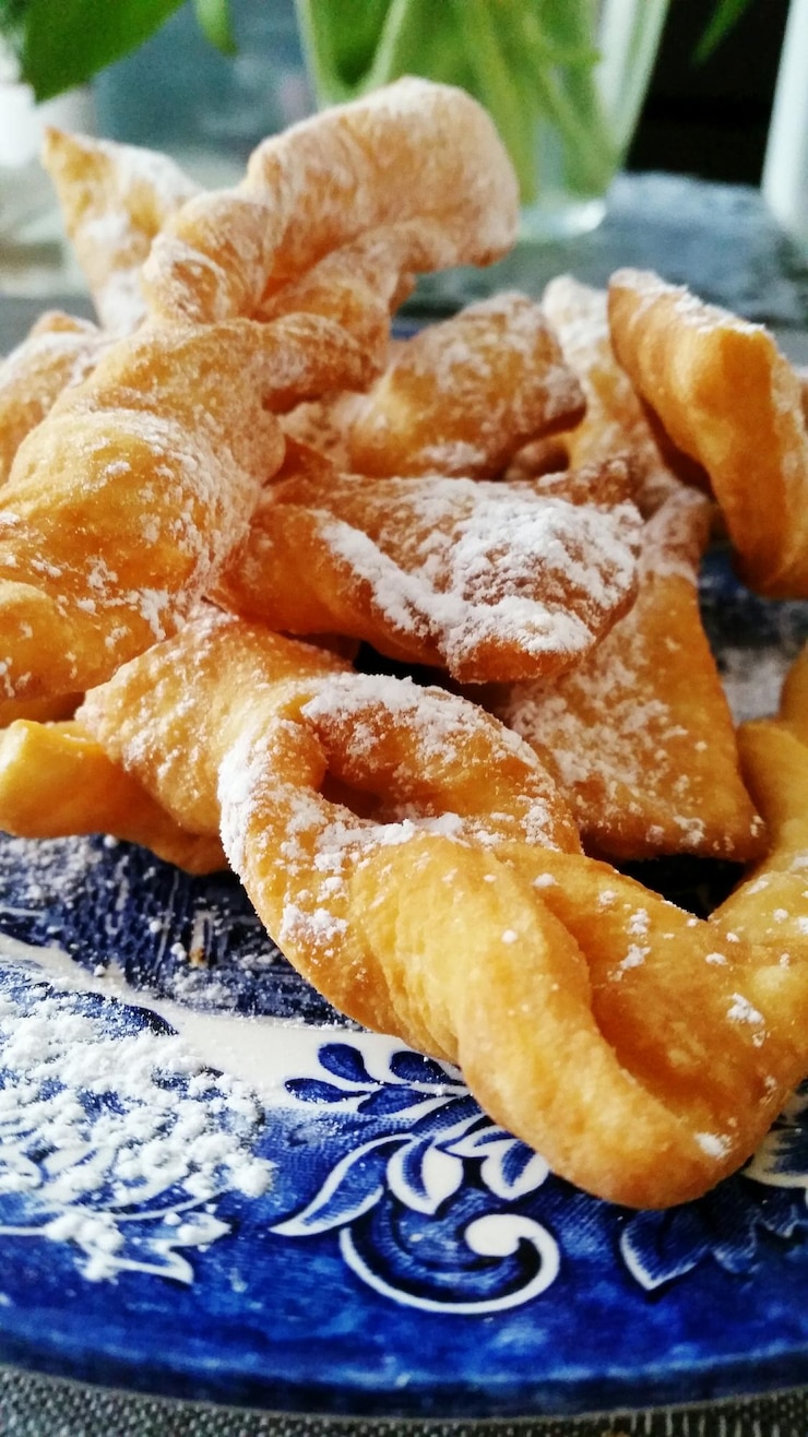 Zdjęcie wysoki kąt widoku mąki na ciastku do ciasteczek