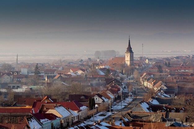 Zdjęcie wysoki kąt widoku miasta na tle nieba