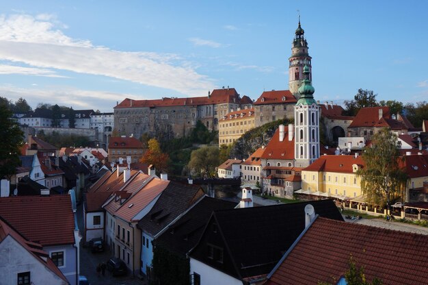 Zdjęcie wysoki kąt widoku miasta na tle nieba