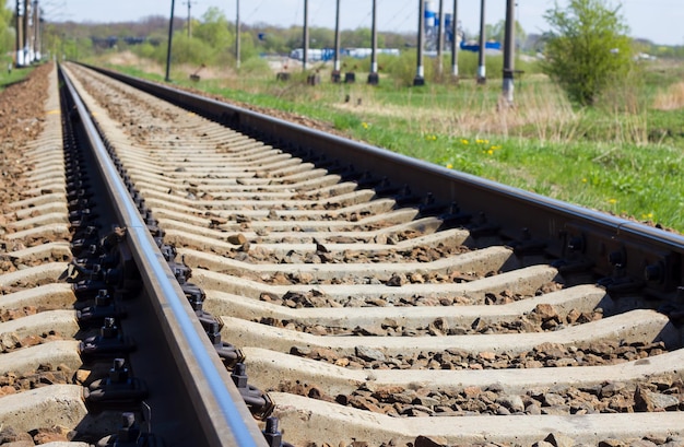 Zdjęcie wysoki kąt widoku torów kolejowych