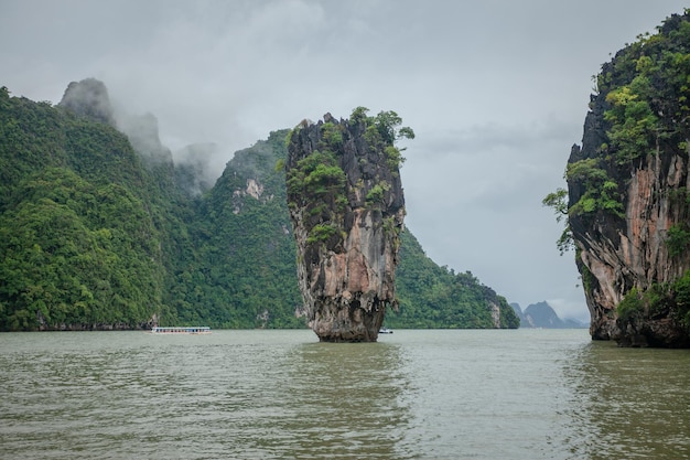 Wyspa Jamesa Bonda Ko Khao Phing Kan