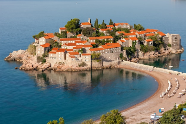 Wyspa św. Szczepana na Morzu Adriatyckim w Czarnogórze,
