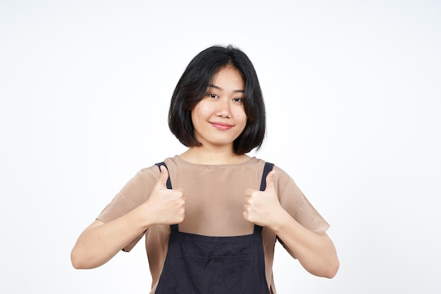 Wyświetlono kciuk w górę znak pięknej azjatyckiej kobiety na białym tle
