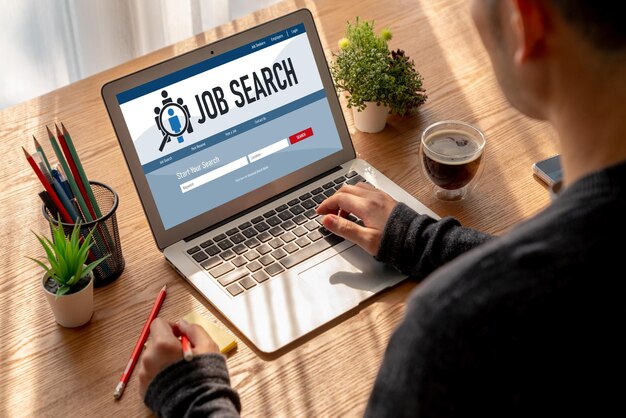 Zdjęcie wyszukiwanie ofert pracy online na modnej stronie internetowej dla pracowników w celu wyszukiwania ofert pracy w internetowej sieci rekrutacyjnej