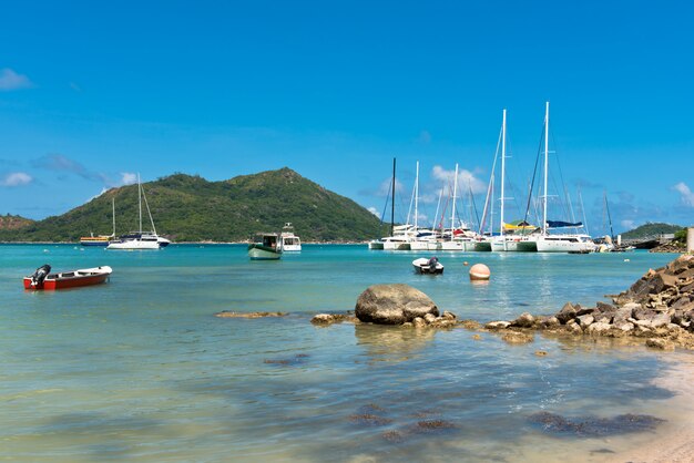 Yachts Marina na wyspie Praslin na Seszelach