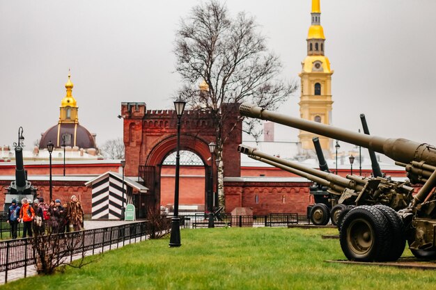 Zabytki przyrody architektura i życie miasta Rosji Sankt Petersburg