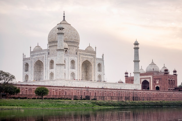 Zachód słońca na Taj Mahal