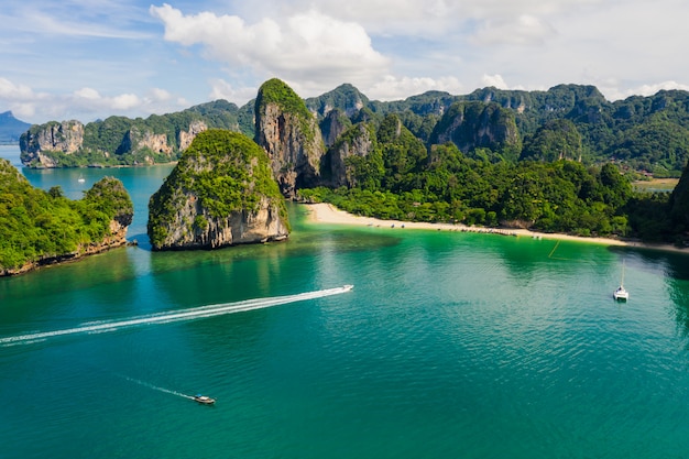 Zadziwiający Tajlandia wysokiego sezonu seascape widok z lotu ptaka ao nang plaży wyspa Krabi Tajlandia