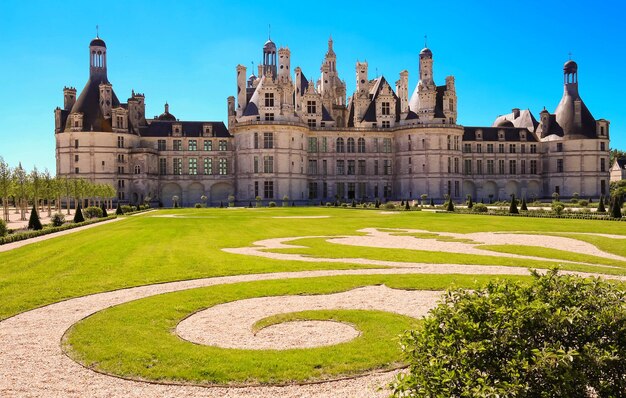 Zamek Chambord w Dolinie Loary we Francji Rok budowy 15191547