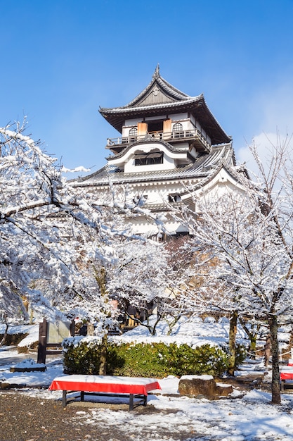 Zdjęcie zamek inuyama w japonii