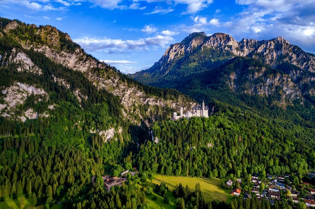 Zamek Neuschwanstein Alpy Bawarskie Niemcy