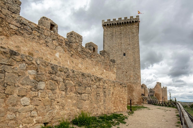 Zamek Penaranda de Duero w prowincji Burgos HiszpaniaxA