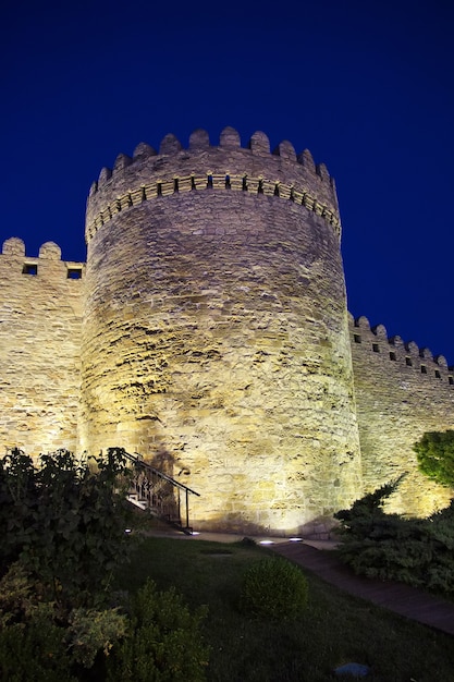 Zamek W Mieście Baku W Azerbejdżanie W Nocy
