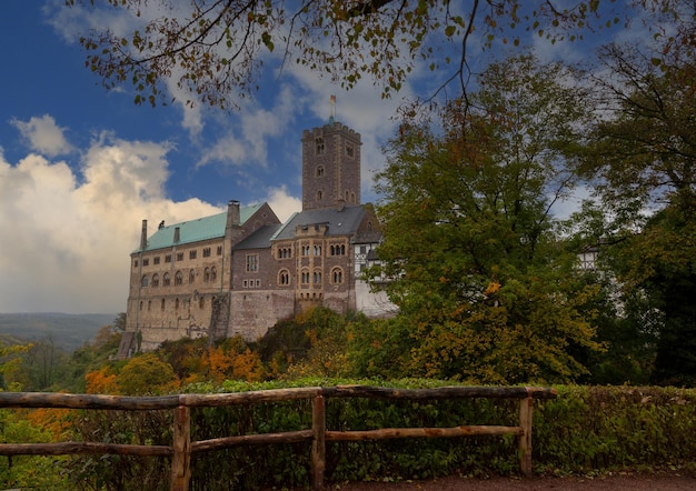 Zamek Wartburg w Niemczech w pobliżu miasta Eisenach