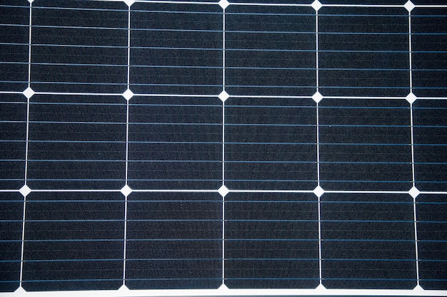 Zdjęcie zamknięcie nowego panelu słonecznego odnawialna energia ekologiczne rozwiązanie wytwarzanie energii elektrycznej