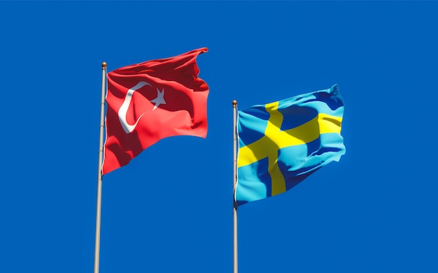 Zamknij się na flagach Szwecji i Turcji