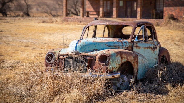 Zdjęcie zardzewiały morris minor, clarens, rpa.