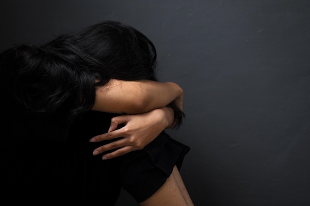 Zatrzymaj przemoc wobec kobiet Nadużywanie seksualne handel ludźmi przemoc domowa gwałt międzynarodowy w