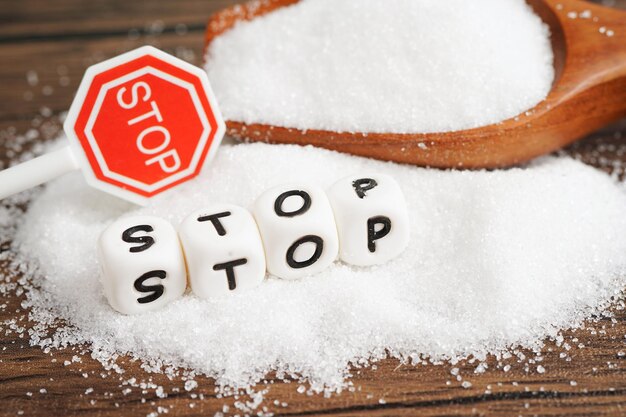 Zatrzymaj Słodki Granulowany Cukier Z Dietą Zapobiegającą Cukrzycy I Odchudzaniem Dla Dobrego Zdrowia