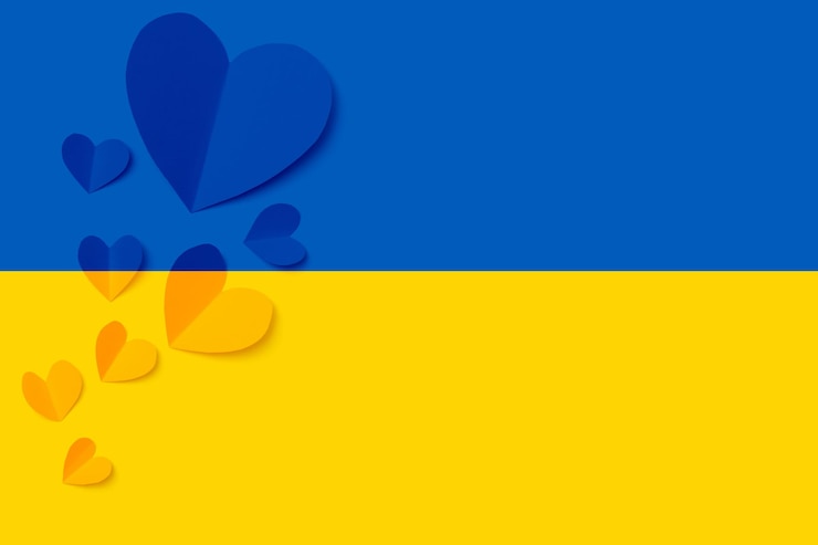 Zdjęcie zatrzymaj wojnę na ukrainie koncepcja z sercem i tłem ukraińskiej flagi