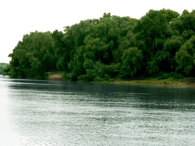 Zbiornik wodny solina z widokiem na zaporę. Jezioro Solińskie i Zapora. Podkarpacie, Polska. Wysoka jakość