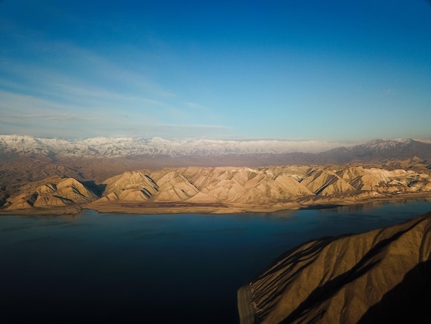 Zbiornik wodny Toktogul w Kirgistanie