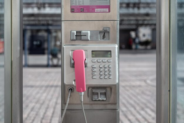 Zbliżenie budki telefonicznej