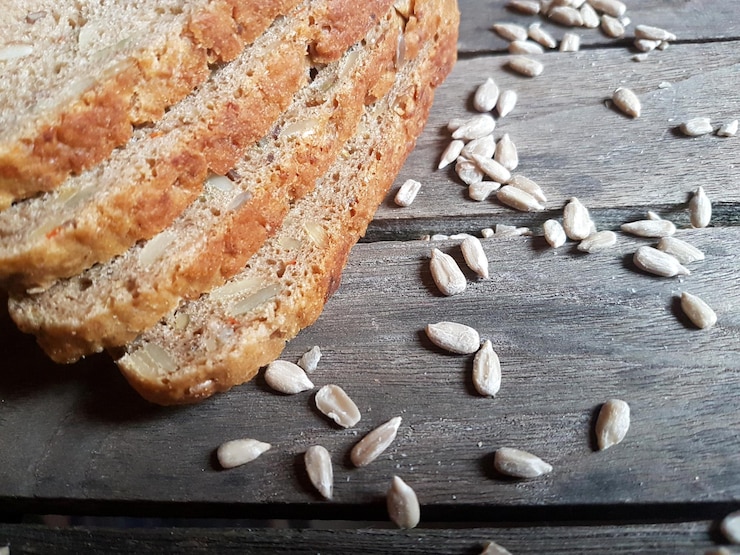 Zdjęcie zbliżenie chleba na stole