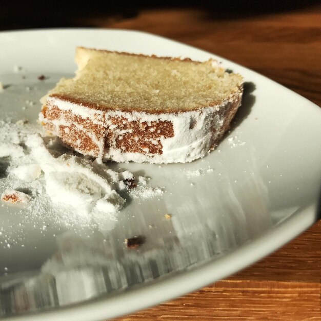 Zdjęcie zbliżenie ciasta na talerzu