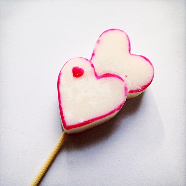 Zdjęcie zbliżenie cukierków w kształcie serca