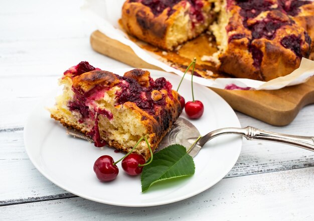 Zdjęcie zbliżenie deserów na talerzu na stole