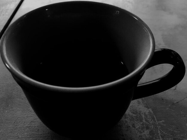 Zdjęcie zbliżenie filiżanki kawy