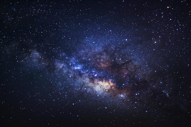 Zbliżenie galaktyki Drogi Mlecznej Fotografia o długiej ekspozycji z ziarnem