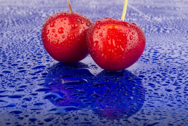 Zdjęcie zbliżenie jabłka na stole