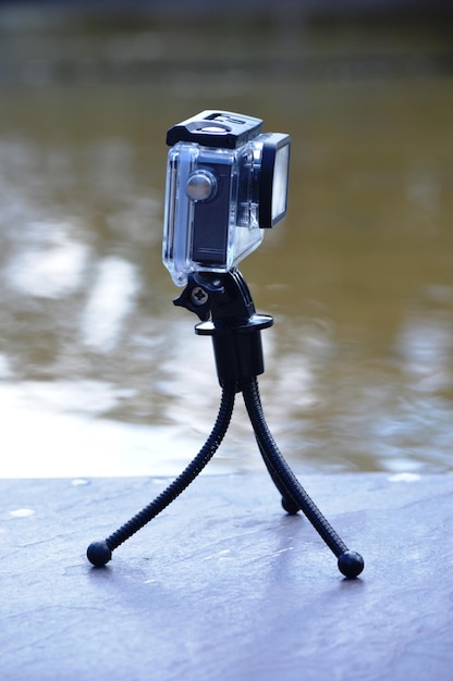 Zdjęcie zbliżenie kamery na wodzie