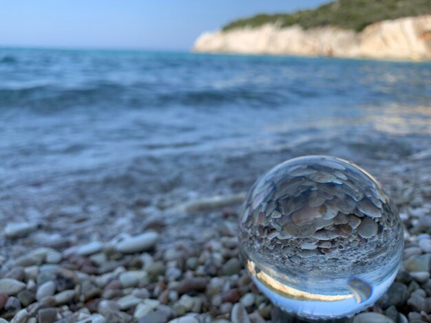 Zdjęcie zbliżenie kamieni na plaży