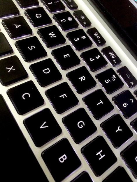 Zbliżenie klawiatury laptopa