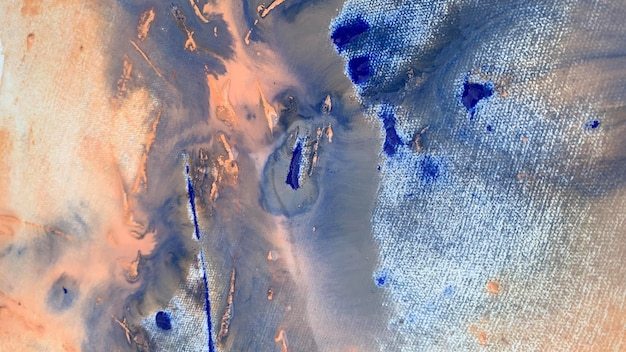 Zdjęcie zbliżenie na niebieski i pomarańczowy lód na marsie.