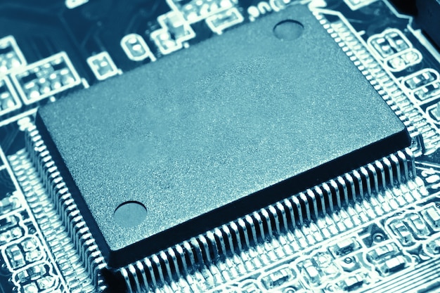 Zbliżenie Na Pusty Mikrochip Procesora Centralnego Komputera Dla Przestrzeni Kopii