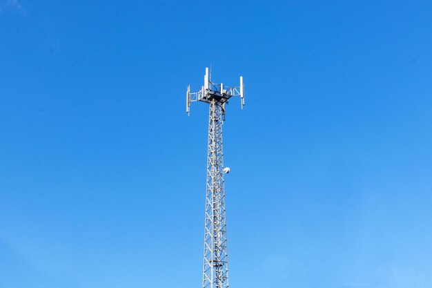 Zbliżenie na zdjęcie stacji bazowej dla telekomunikacji