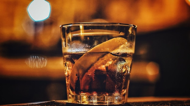 Zbliżenie napoju alkoholowego