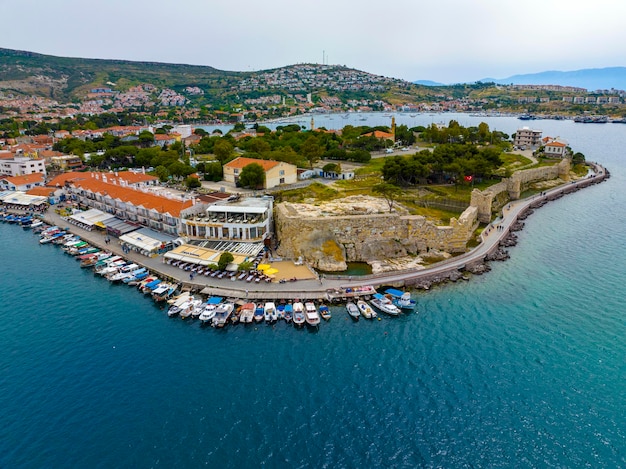 Zdjęcia lotnicze wioski Foca znajdującej się w zachodniej Turcji, Izmir.