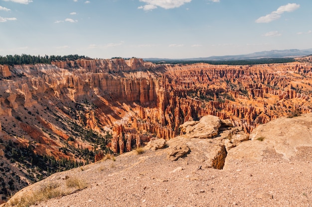 Zdjęcie zdjęcia lotnicze z pięknego parku narodowego bryce canyon w stanie utah, usa