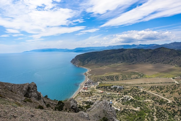 Zdjęcia przyrodnicze na szlaku Golicyna Krajobrazy Morza Czarnego i gór krymskich w zieleni Krymu