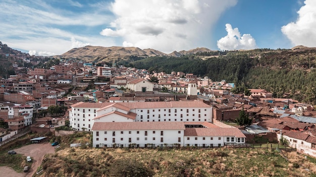 Zdjęcia z drona dzielnicy Santa Ana w mieście Cusco w Peru.