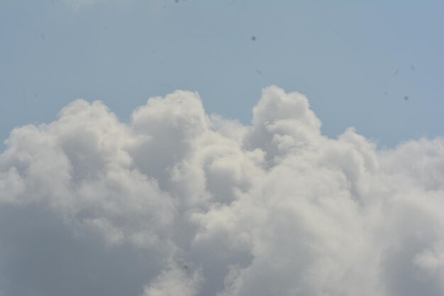 zdjęcie tła chmurnego nieba w ciągu dnia